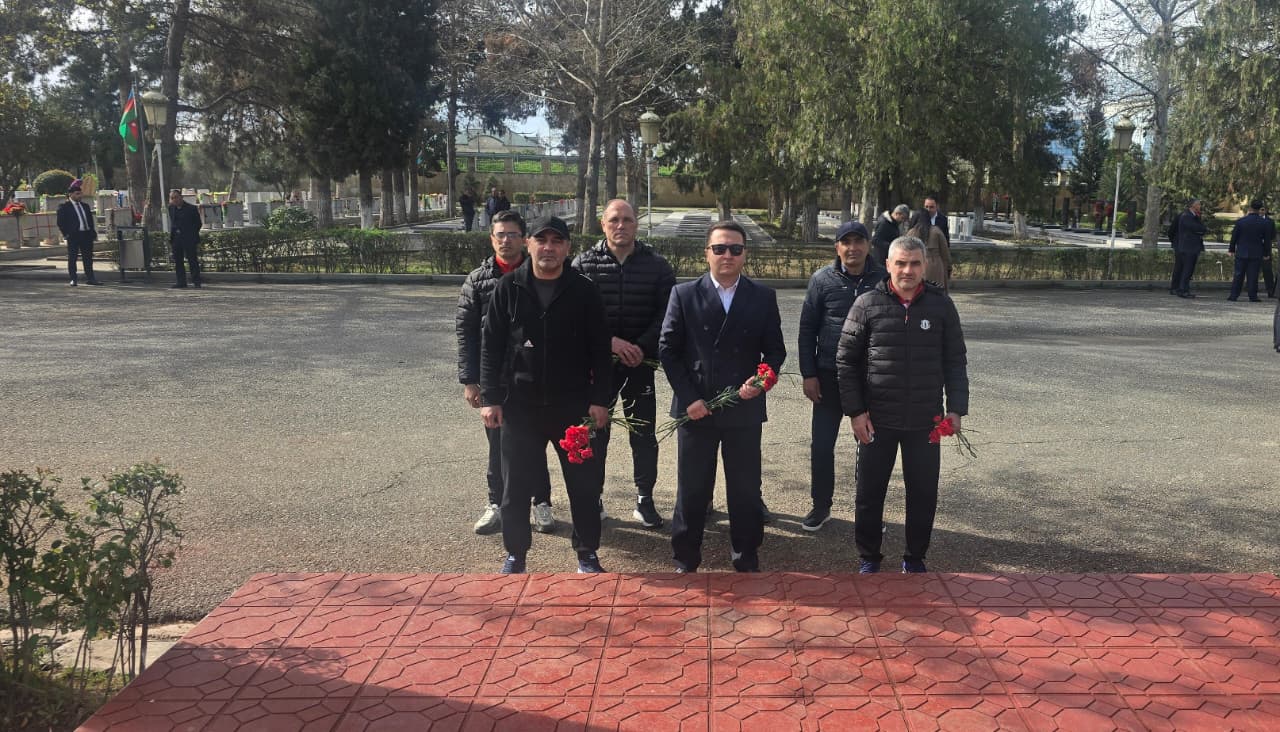 "Karvan" FK rəhbərliyi Soyqırım qurbanlarının xatirəsini yad edib